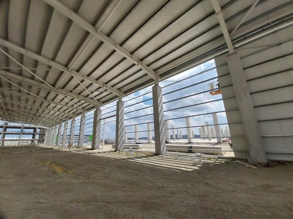 gallery-item