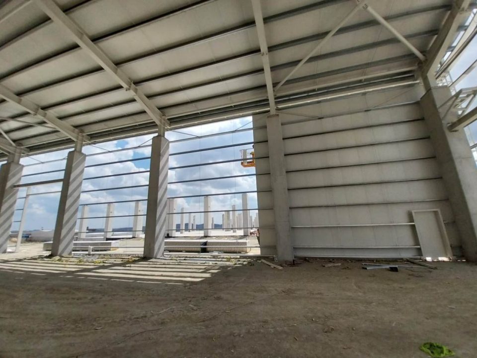 gallery-item